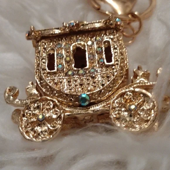 NWOT JEWELRY - Picture 5 of 8